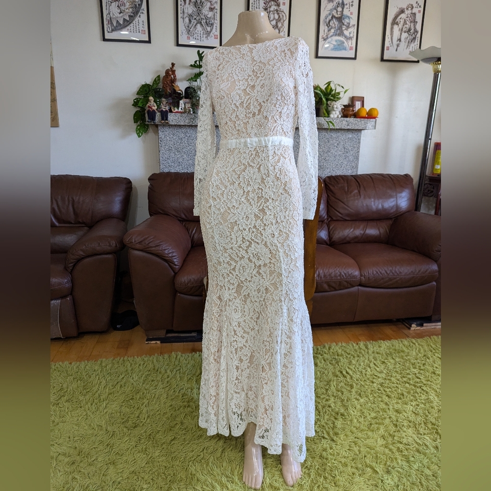 BNWT / RIHOAS / Small / Large  Simple Wedding Dress / Special Occasions - Picture 4 of 8